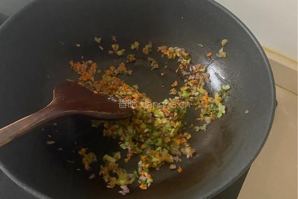 香煎蔬菜牛肉饼的做法图解3