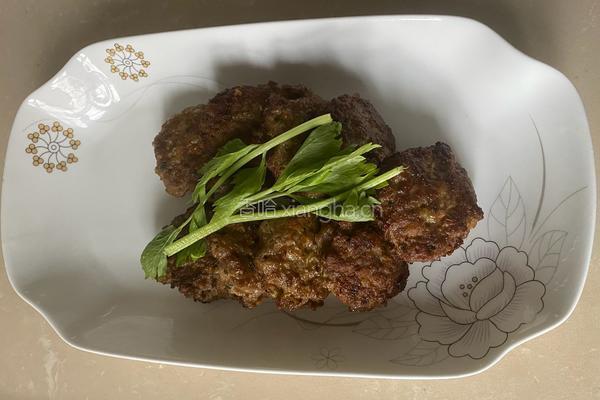 香煎蔬菜牛肉饼的做法图解7