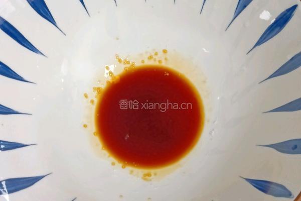 香肠鸡蛋面的做法图解2