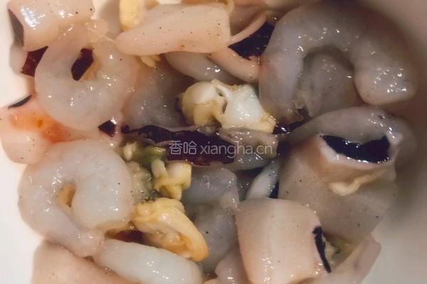 海鲜粥的做法图解1