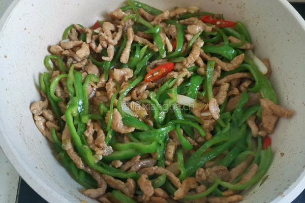 青椒炒肉丝的做法图解12