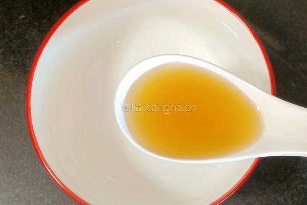 莲藕烧鸡翅的做法图解1