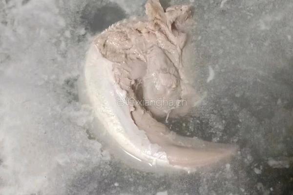 猪舌炒西兰花的做法图解1