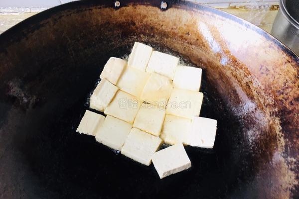 盐煎豆腐的做法图解3