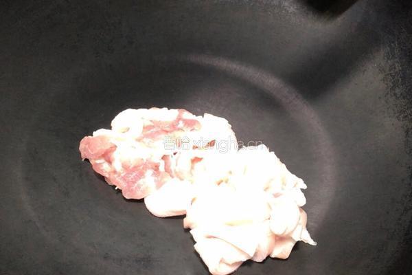 肥肉炒马齿苋的做法图解4