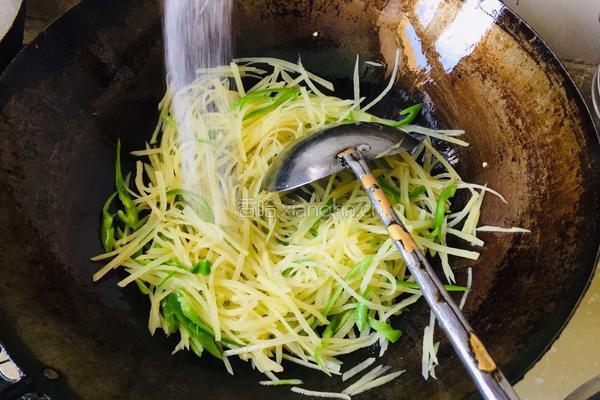 青椒土豆丝的做法图解8