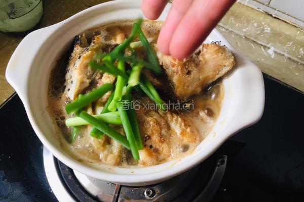 砂锅三文鱼头的做法图解11
