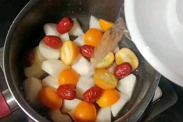 雪梨金桔糖水的做法图解8