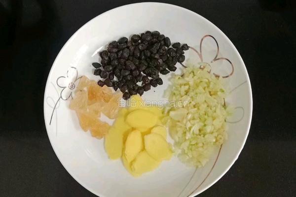 豆豉蒸鸡爪的做法图解1