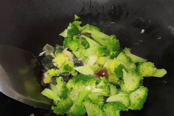 上汤西兰花的做法图解6