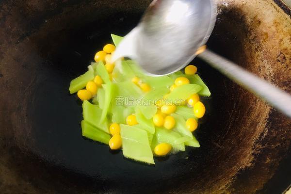 莴笋炒白果的做法图解9