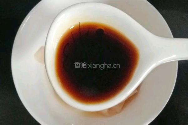 木耳西芹炒鸡肉的做法图解6