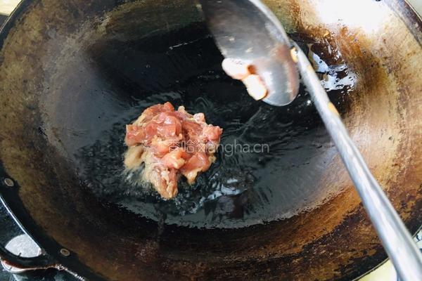 木耳青椒炒肉片的做法图解3