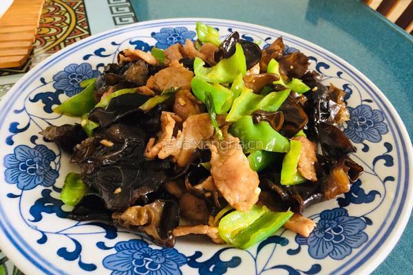 木耳青椒炒肉片的做法图解13