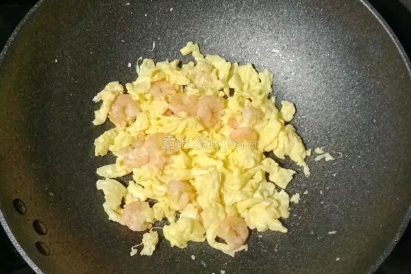 虾仁炒鸡蛋的做法图解12