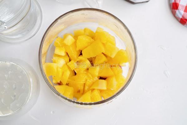 菠萝树莓苏打冰饮的做法图解4