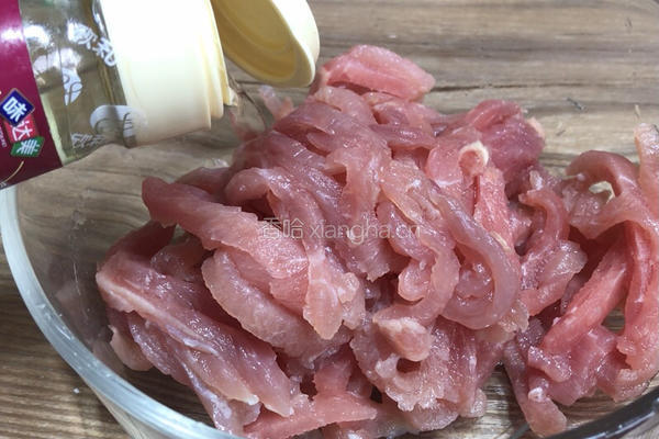 酱肉丝拌面的做法图解1