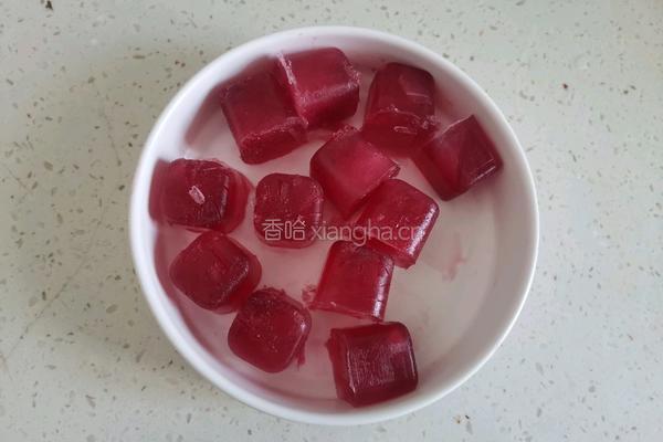 蔓越莓特调的做法图解3