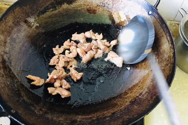 莲花白木耳过油肉的做法图解6