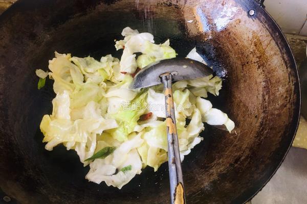 莲花白木耳过油肉的做法图解8