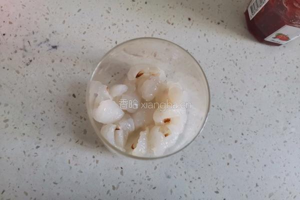 荔枝柠檬冰饮的做法图解3