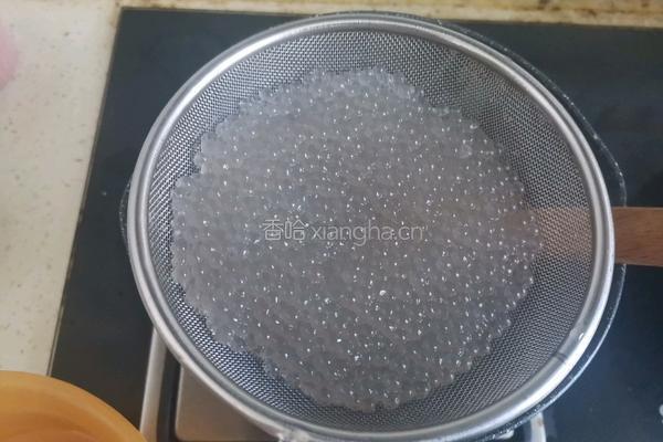 芒果芋圆西米露的做法图解4