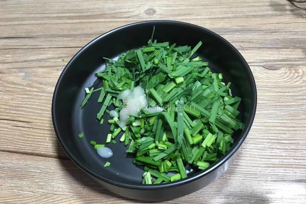 韭菜蒸鸡蛋的做法图解2