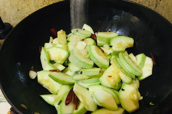 醋溜西葫芦的做法图解4