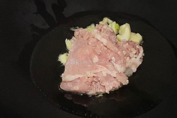 肉片炒西芹的做法图解3