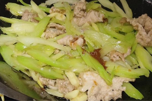 肉片炒西芹的做法图解9