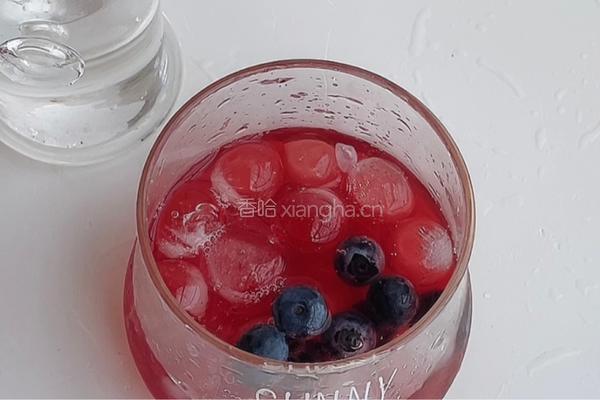 酸甜蓝莓饮的做法图解5