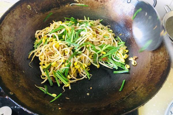 黄豆芽炒过油牛肉丝的做法图解10