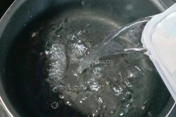 牛奶芒果烧仙草的做法图解3