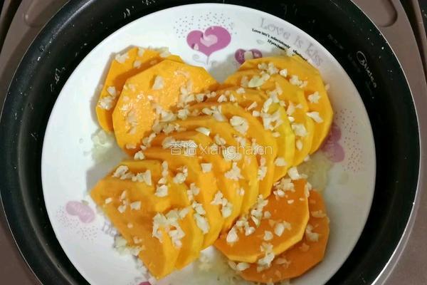 蒜末蒸南瓜的做法图解6