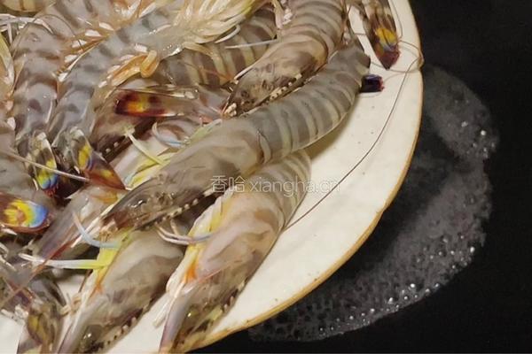 白灼斑节虾的做法图解3