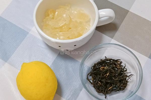 柠檬冰红茶的做法图解1
