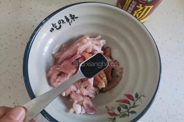 青椒肉丝凉拌面的做法图解4
