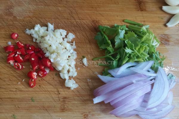 凉拌麻辣米线的做法图解4