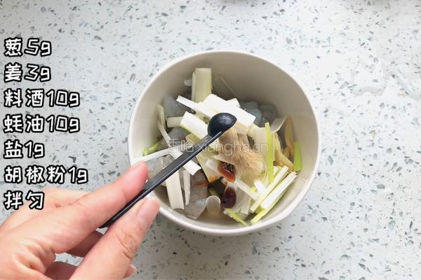 脆皮虾仁的做法图解2