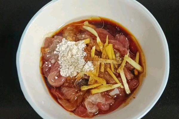 芹菜胡萝卜炒牛肉的做法图解3