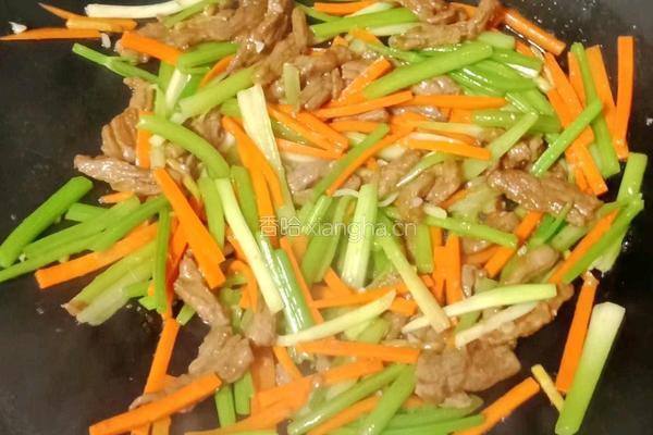 芹菜胡萝卜炒牛肉的做法图解13