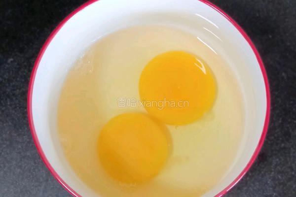 肉丸香肠炒泡面的做法图解5