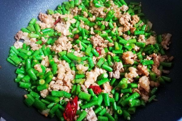 肉末豆角的做法图解7