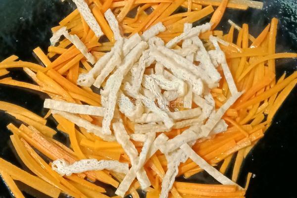 胡萝卜肉丝拌面的做法图解12