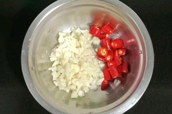 蒜苔炒牛肉的做法图解6