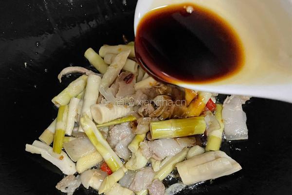 嫩笋炒五花肉的做法图解7