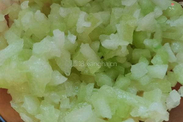 冬瓜猪肉水饺的做法图解2