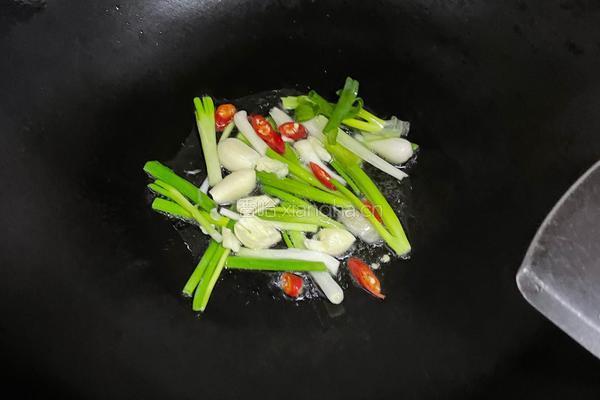 葱香鲍鱼的做法图解2