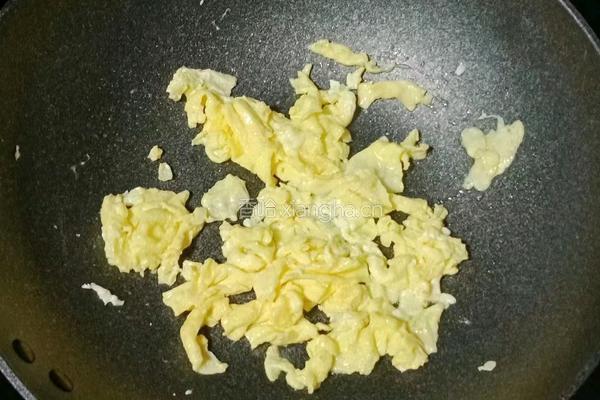 虾仁时蔬蛋炒饭的做法图解9