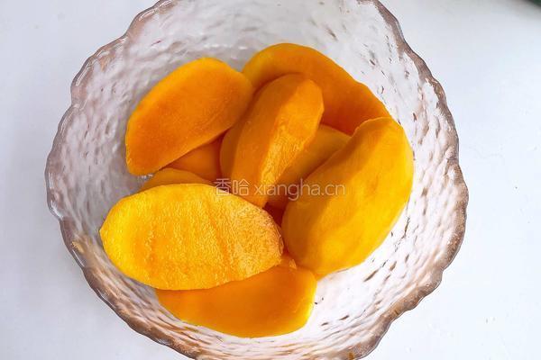 芒果冰淇淋的做法图解1
